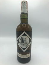 Afbeelding in Gallery-weergave laden, Black and White 1949 Blended Scotch Whisky U.S Import
