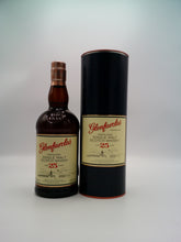 Lade das Bild in den Galerie-Viewer, Glenfarclas 25 Year Old Single Malt Scotch Whisky
